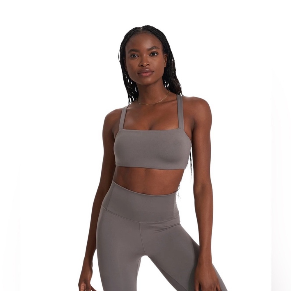 Vuori Evolve square neck bra